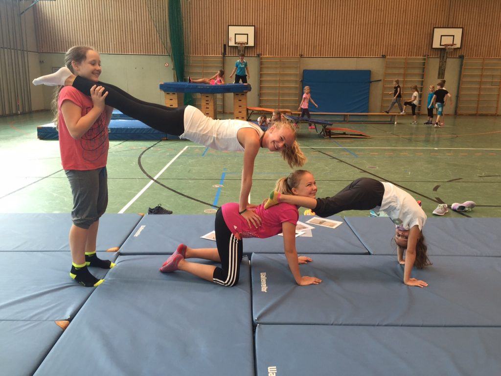 Akrobatik Pyramiden Für 4 Personen